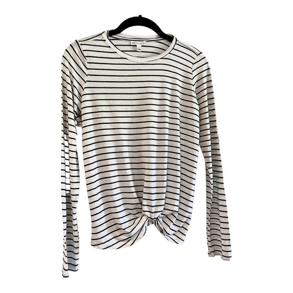 CROWN OF HEARTS, WOMENS STRETCHY, LONG SLEEVE, CROPPED, T-SHIRT. SIZE L - Picture 3 of 7